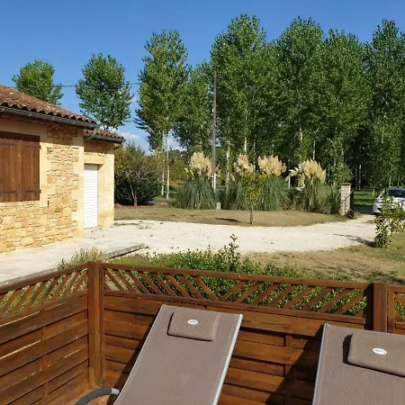 Feriehus La- Prade House ,beynac 24220 Vézac